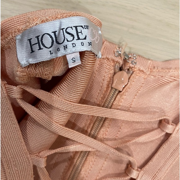 House of CB Peach Pink Lace Front Reyna Bandage Mini Dress Size Small - Picture 4 of 8